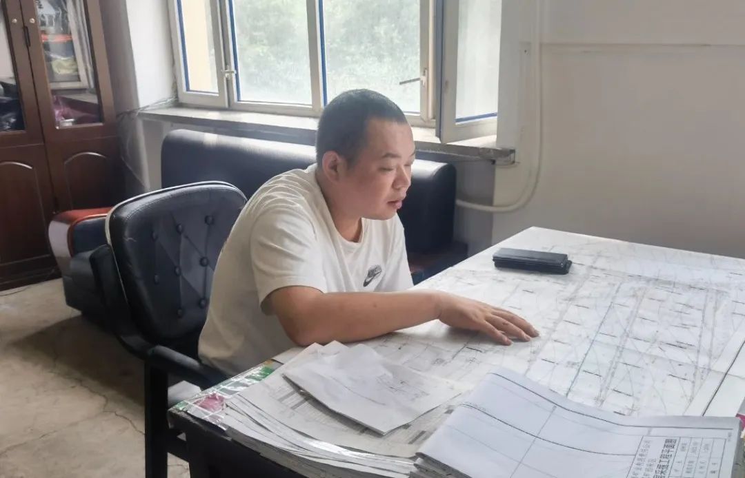 綦东 公司优秀共产党员标兵、东山矿综掘区区长