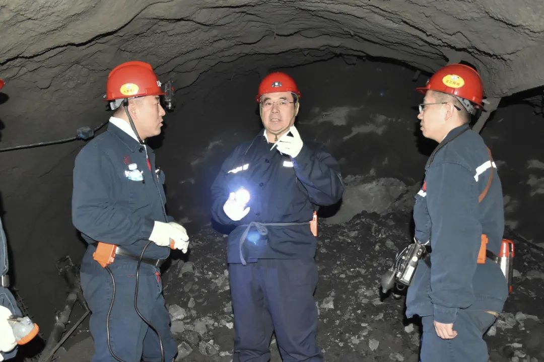 刘贤君在新发煤矿检查安全生产工作时强调：优化生产布局提高防治能力 提升矿井生产本质安全水平